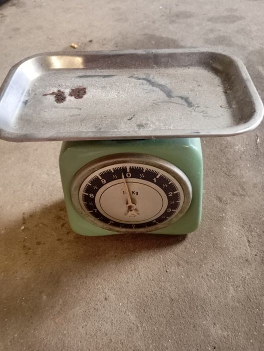 Vendo esta balança muita bonita bom estado