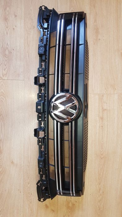 Решетка радиатора VW TIGUAN 2008-2017гг.