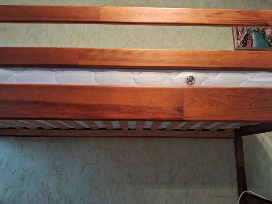 Двухповерхове ліжко