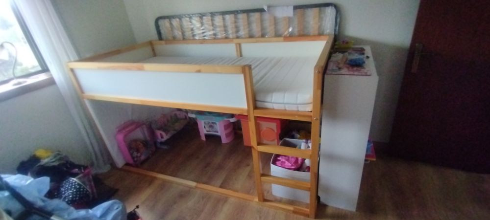Cama criança com colchão reversível