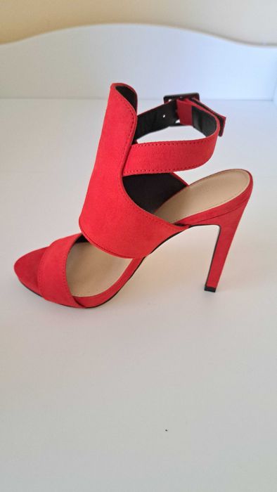 ZARA * wycięte szpilki * sandały * CZERWONE * ZAMSZ * 37