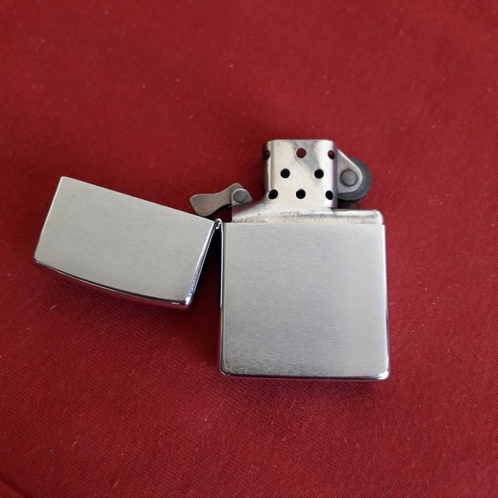 Isqueiro Zippo Original (Aço escovado) Impecável !!!