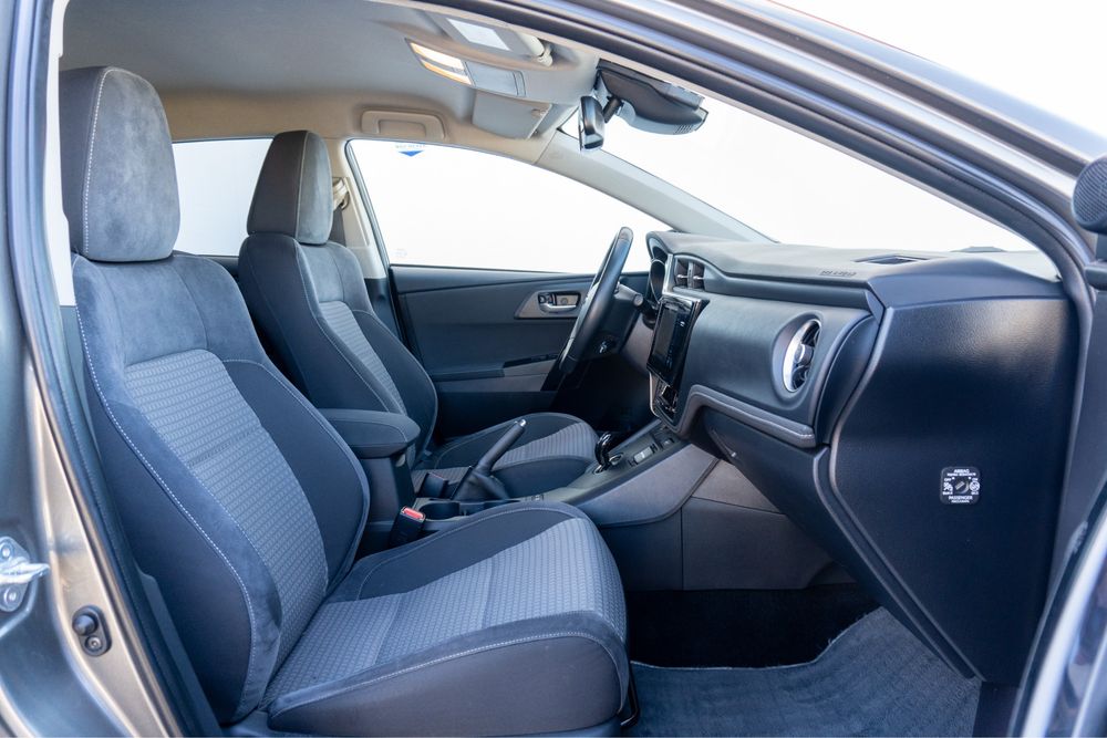 Toyota Auris 1.8 HSD Comfort Plus Sport Plus Nav (financiamento disponível)