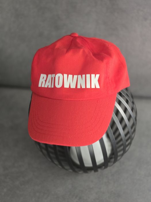 Czapka ratownika.  Czapka z daszkiem RATOWNIK