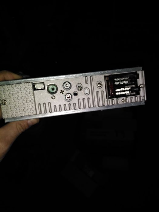 Продам авто магнітолу.