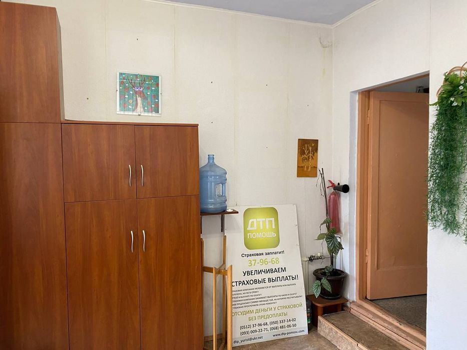 Офис р-н Лагерного поля 20м 2500грн