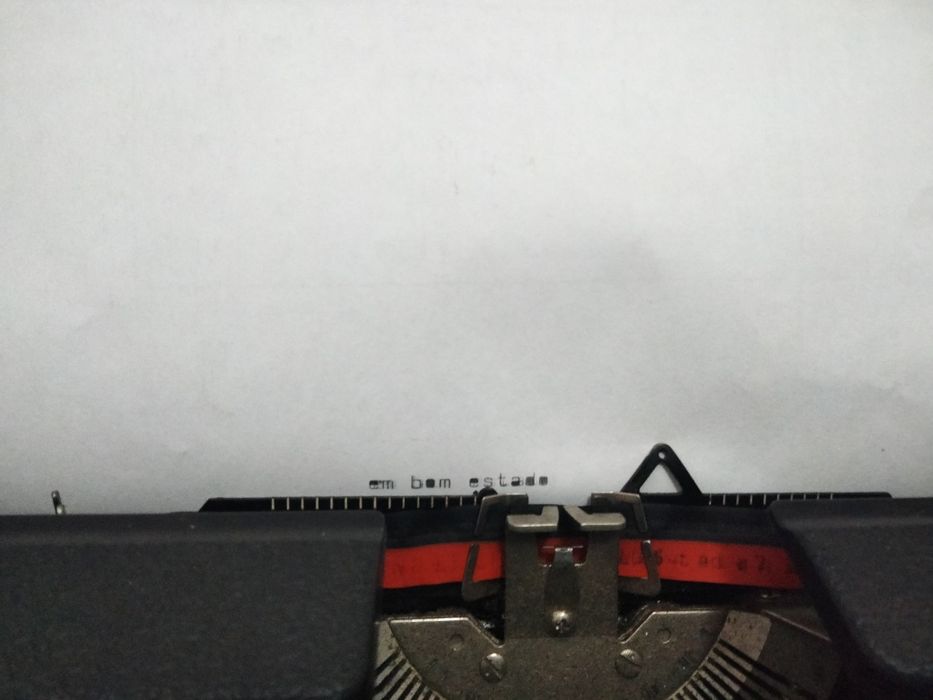 Máquina de escrever vintage Silver-Reed 500