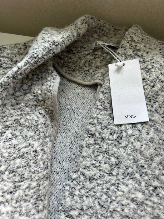 Жіночий теплий кардиган Mango р.С пальто