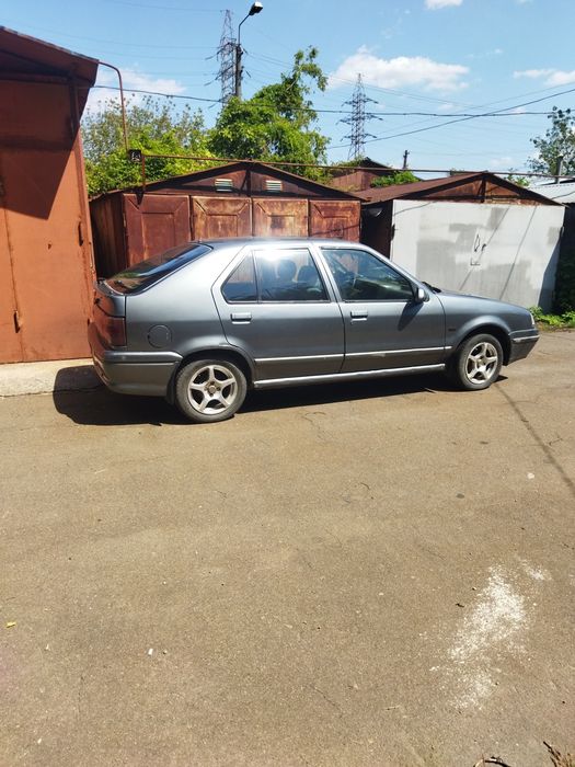 Запчасти Renault 19 1.7i.