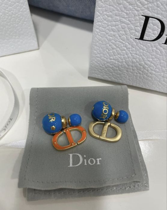 Brincos Dior tribal