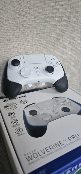 Razer Wolverine V2 Pro PS5 \ PC.