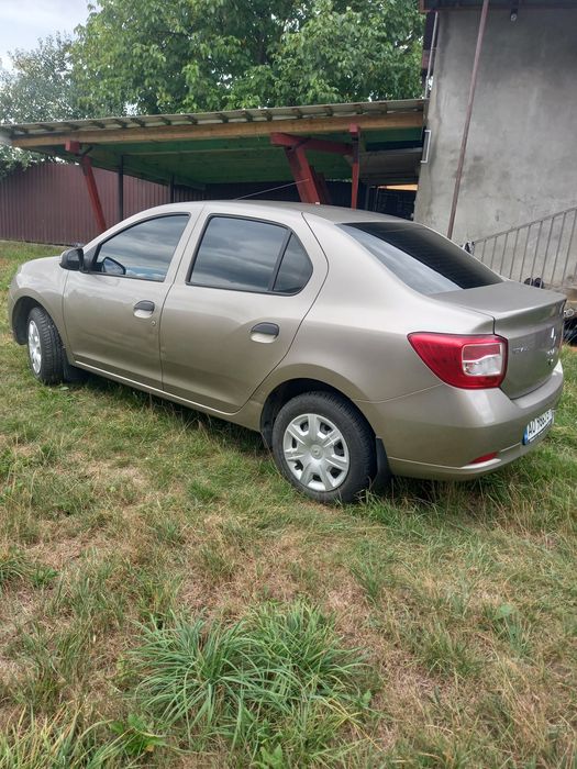 Renault Logan 2013.