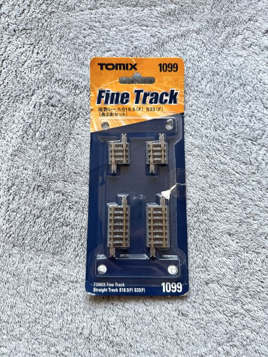 4 tory Tomytec 010999