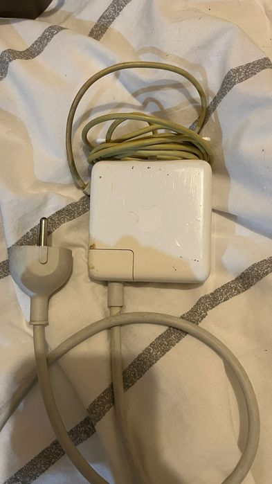 Carregador Apple 16,5V – Peças/Para Reparação
