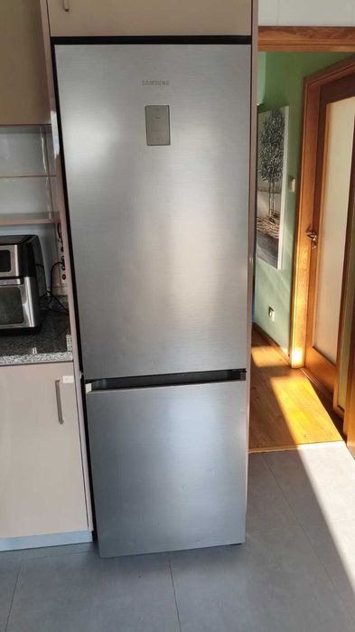 Frigorífico Combinado Inox 344L Samsung