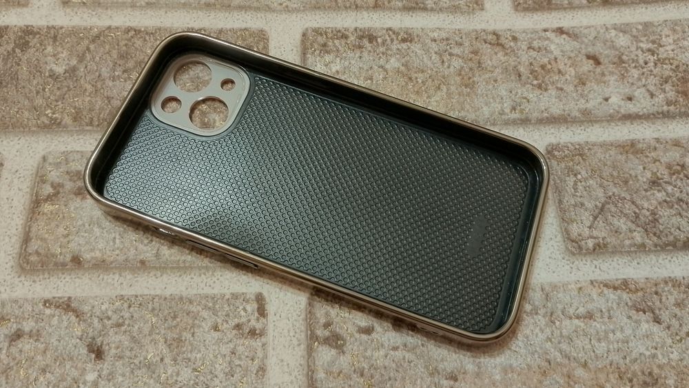 Чохол-бампер на Айфон 13