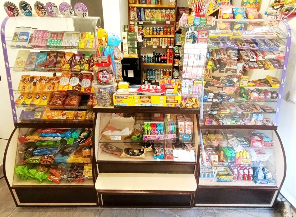 Продам вітрини для продуктового магазину