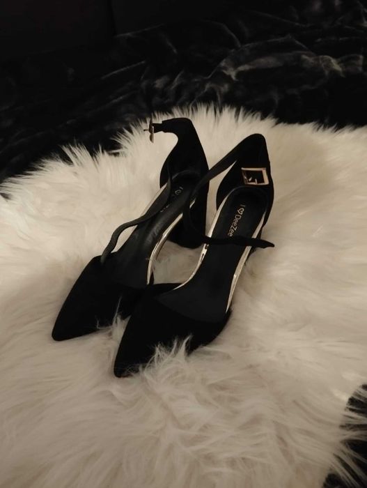 Buty damskie na obcasie