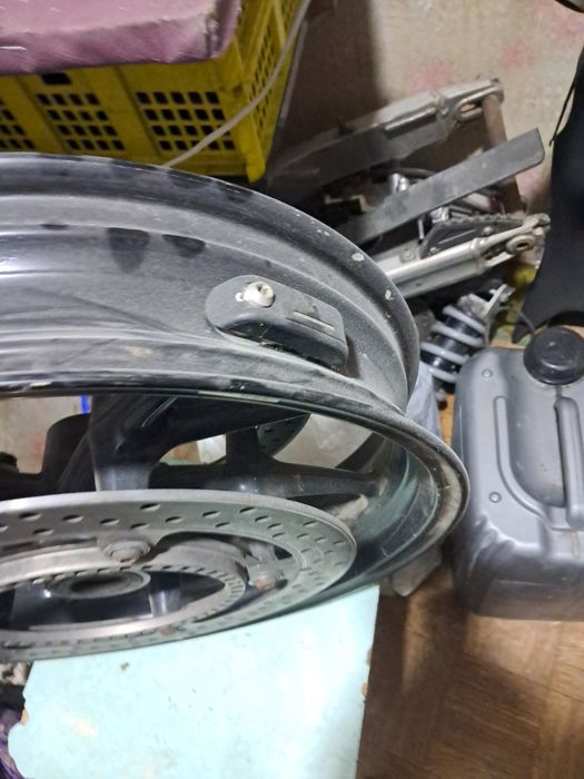 Продам переднее колесо BMW F800S
