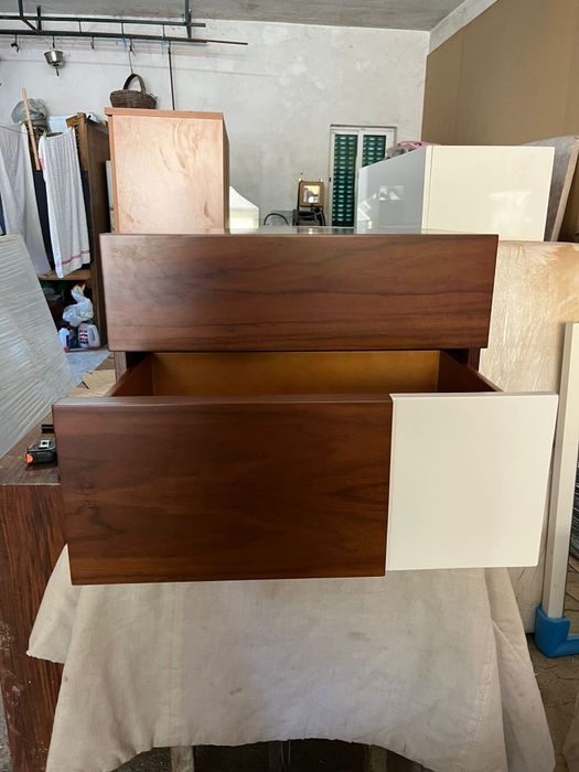 Mesinha cabeceira nova