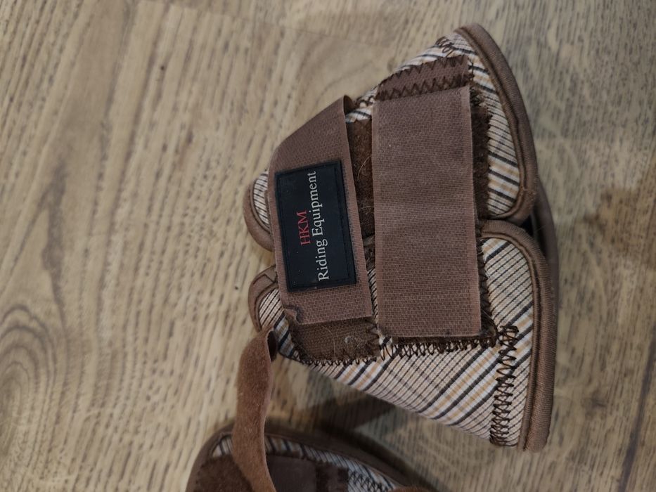 Kaloszki dla konia pony