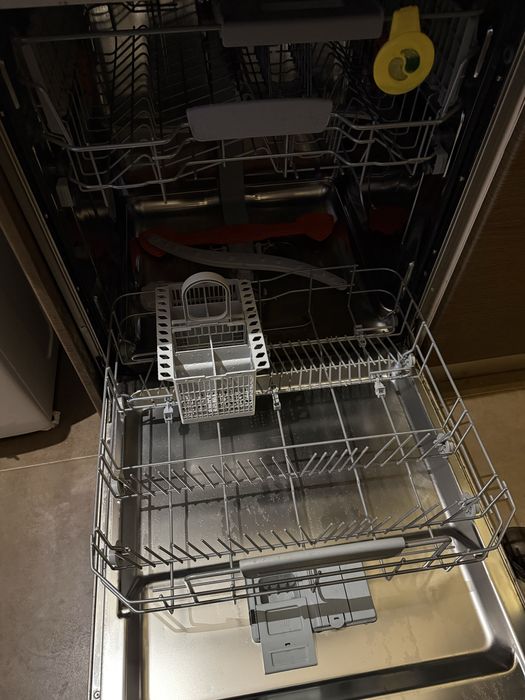 Maquina lavar loiça Hotpoint Ariston