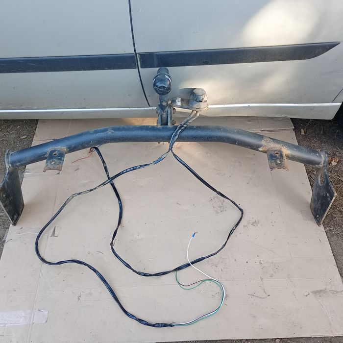 Hak holowniczy przykręcany do Ford Focus Kombi MK1