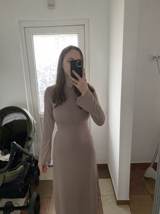 Платье макси пудровое