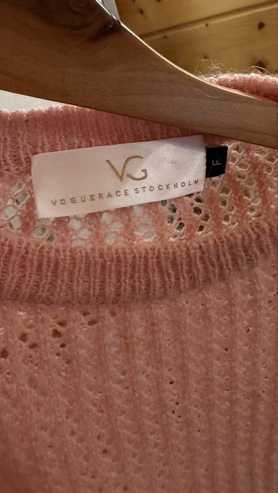 Обʼємна вʼязана напівпрозора кофта бренд overzise