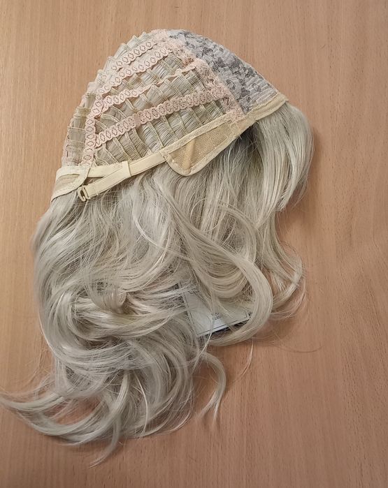 Парик светлый блонд тэрмо