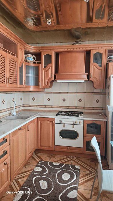 Здається простора великогабаритна квартира ,вул.Соборна