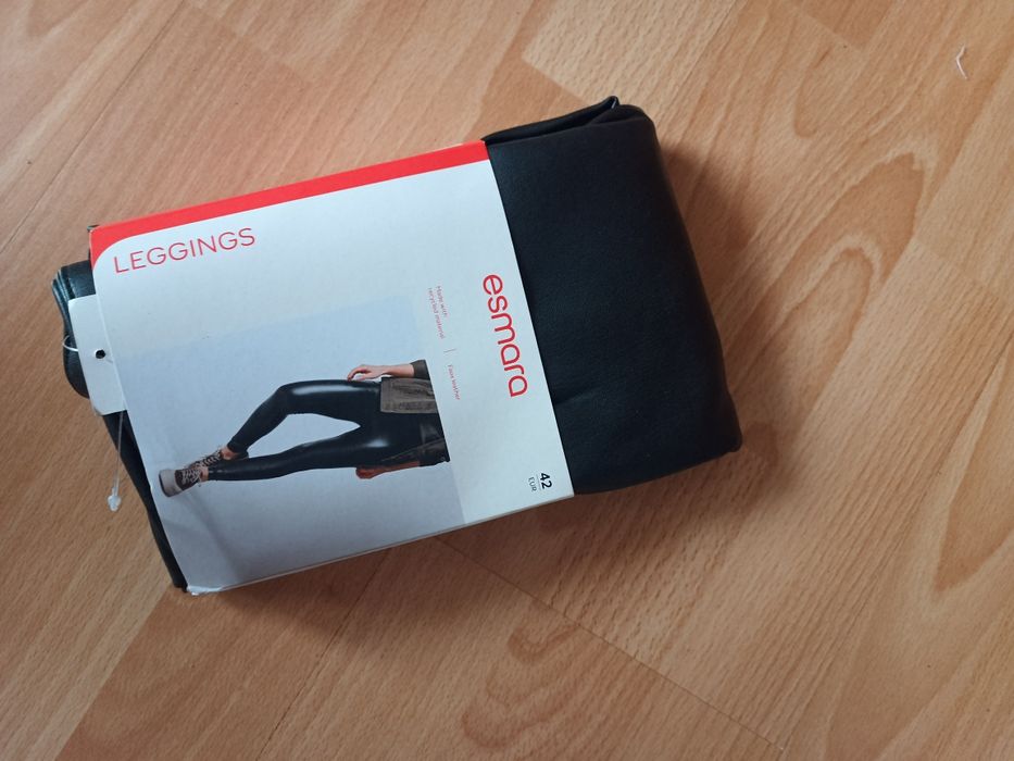 Nowe czarne leginsy 42 z eko skóry