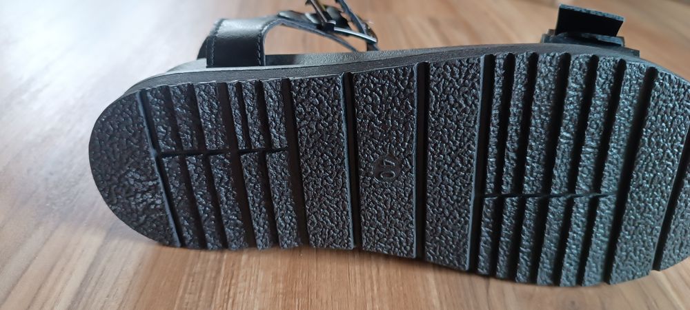 Sandálias de verão com fivelas