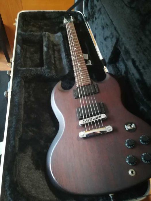 Guitarra Gibson SGJ Americana .