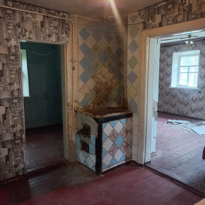Продам газифицированный дом. Юрьевка, центр. Участок 25 соток