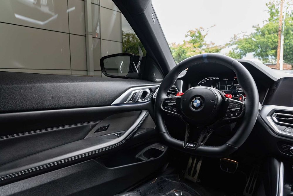 BMW M4      2021