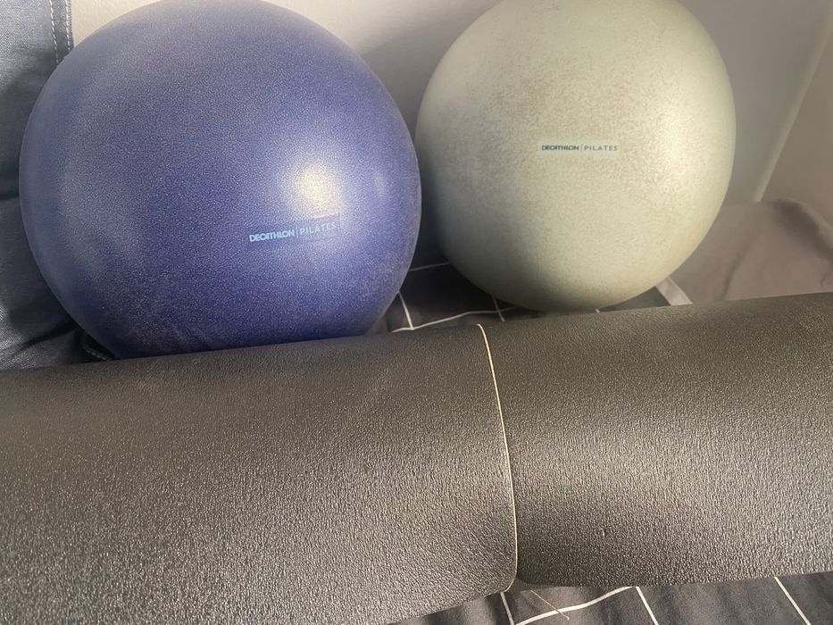 Tapete e bolas de Pilates