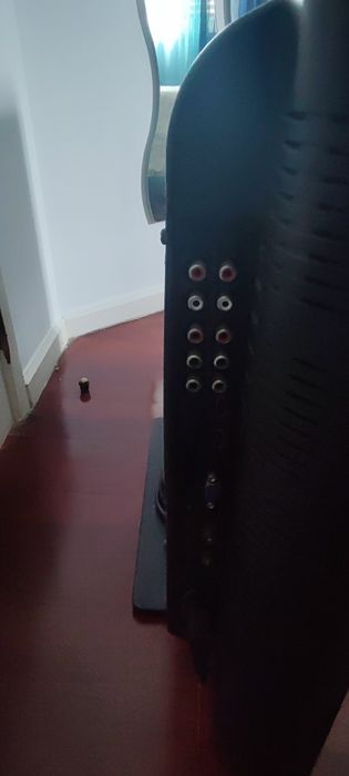Televisão LCD 32"