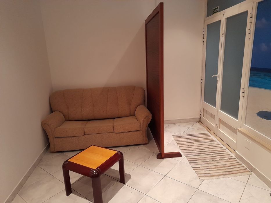 Arrenda-se quarto com kitchenet