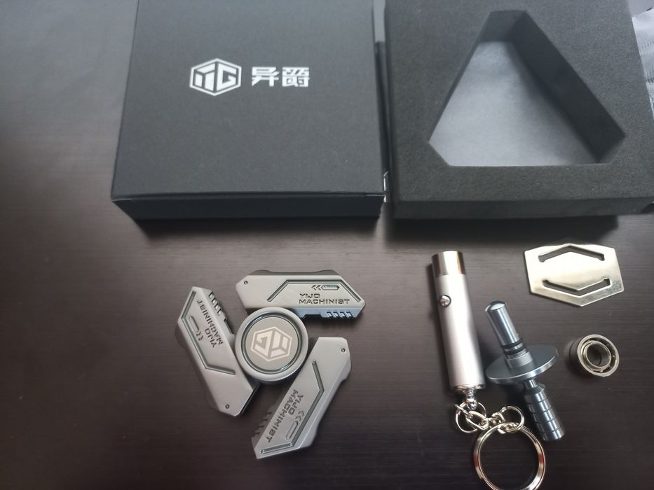 Эксклюзивный металлический спиннер для взрослых и детей+полный комплек