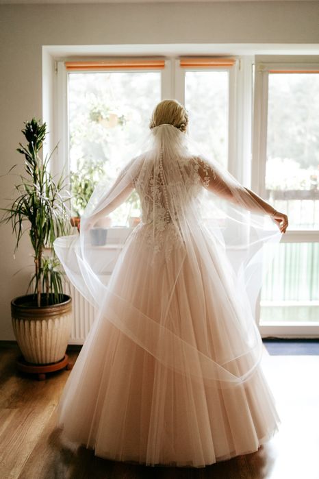 Suknia ślubna 42/44 - 158 cm wzrostu