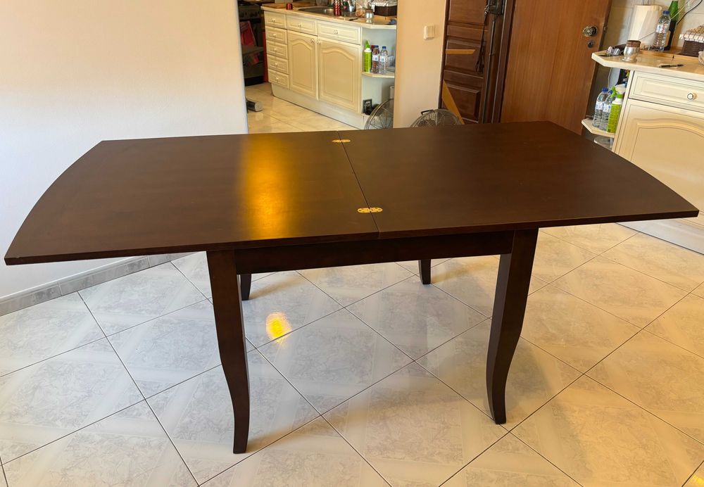 Mesa de Jantar extensível em madeira maciça (1,80x0,90) até 8 pessoas
