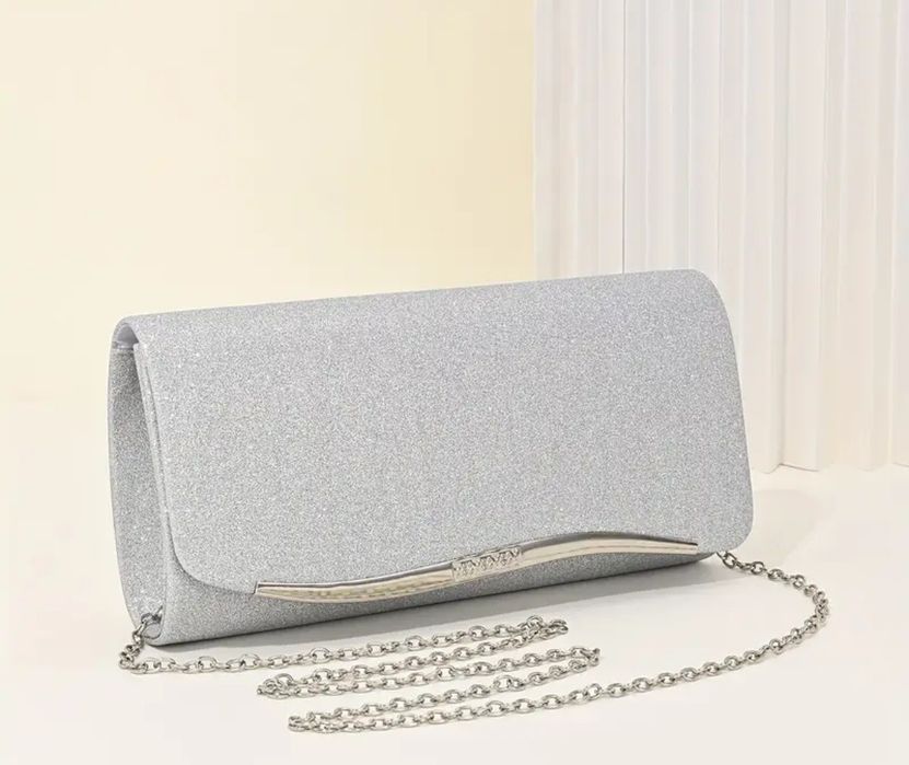 Nowa torebka wizytowa