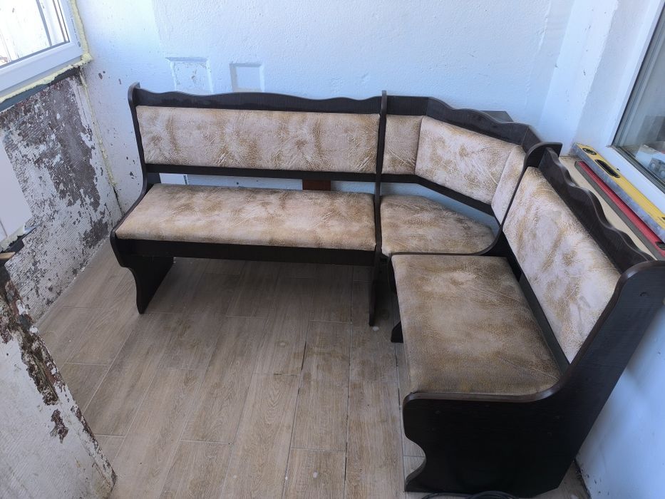 Продам кухонний куточок з столом