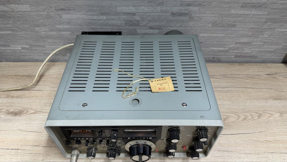 YAESU FT-101E – легендарний ламповий короткохвильовий трансивер / радіостанція
