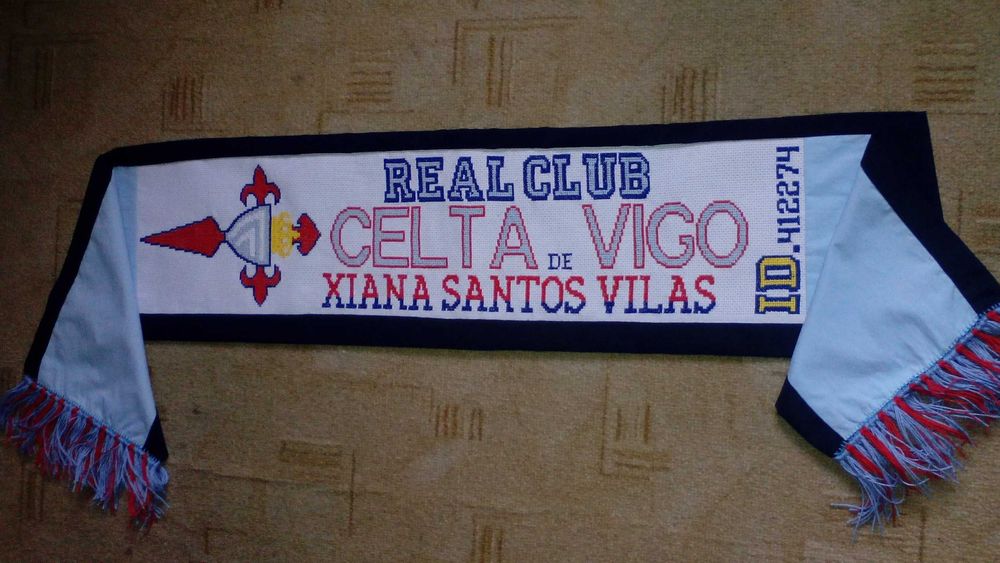 Cachecóis desportivos ou fitas de pendurar