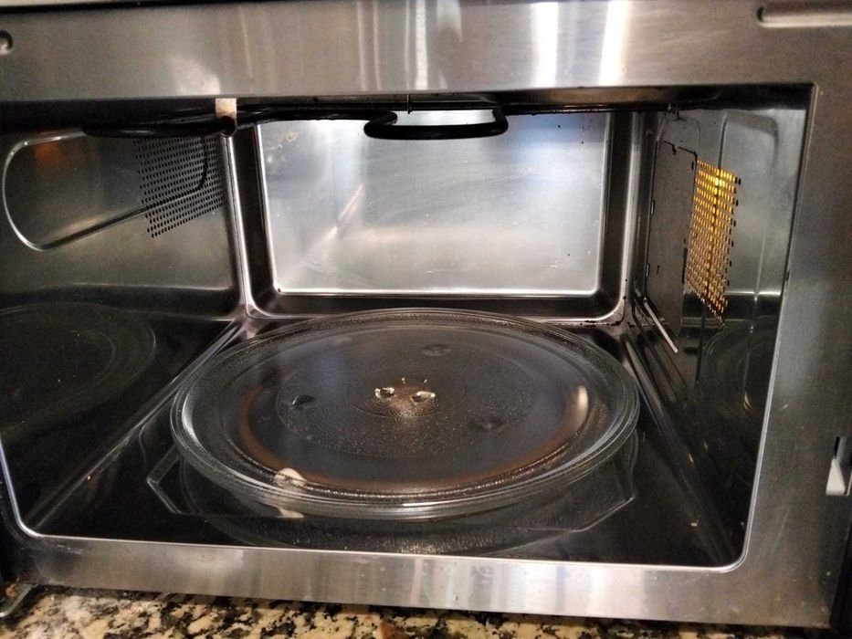 Microondas Becken 30 litros com grill