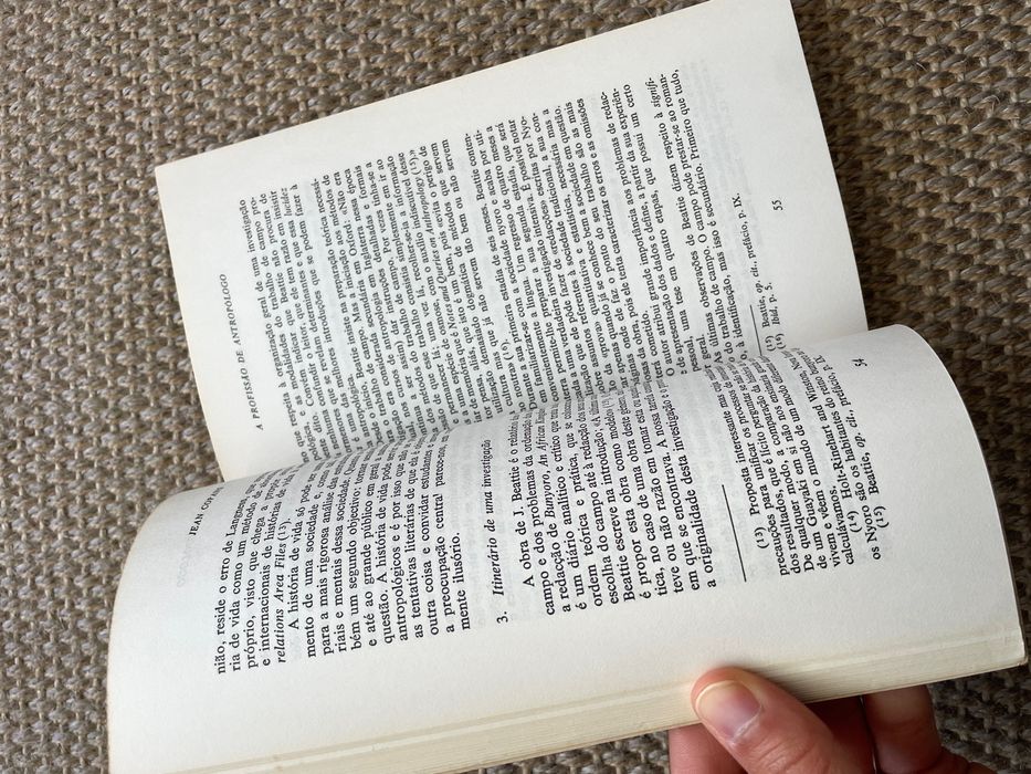 "Críticas e Políticas da Antropologia", Jean Copans
