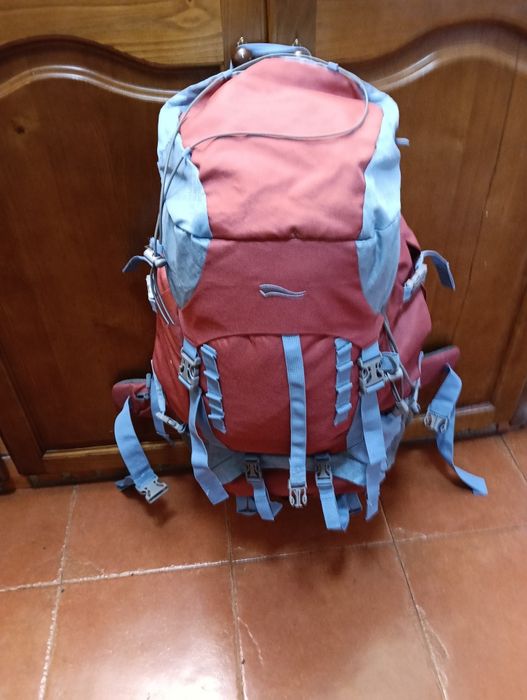 Vendo mochila de campismo