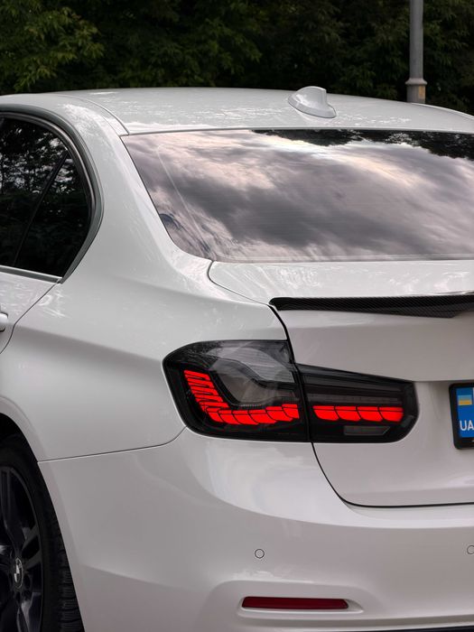 Продаю BMW 330e 2017р